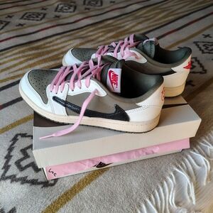 Nike Travis Scott SG Medium Olive 3Y